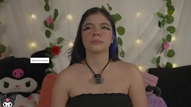 cutee andrea online show from June 12, 2026, 2:43 am