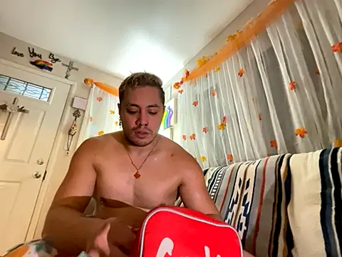 GirThyDock online show from November 3, 2025, 3:08 am