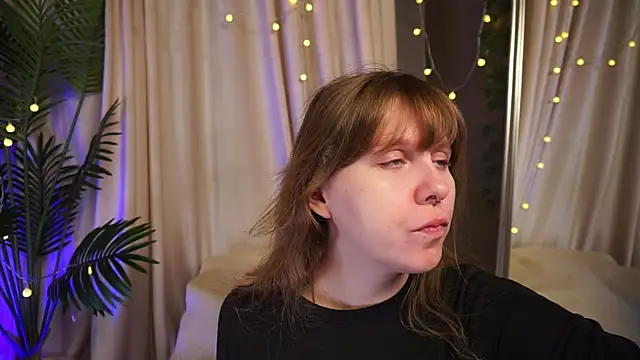 Snapshot of Sense_Of_Rosemary chatting on October 18, 2025, 5:54 am Sense Of Rosemary online show from October 18, 2025, 5:54 am