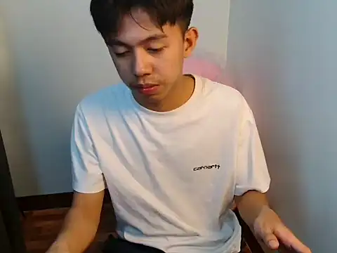 Asian hornyforyou online show from March 25, 2026, 10:21 am