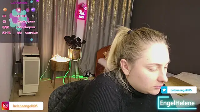 SuzyMiu online show from March 12, 2026, 2:34 pm