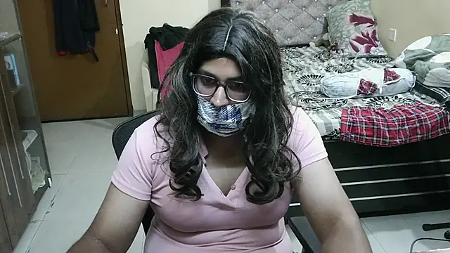 miniSissySlut1 online show from May 9, 2026, 6:35 pm