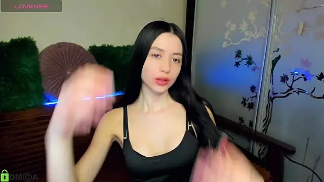 SelinLi online show from March 4, 2026, 12:11 pm