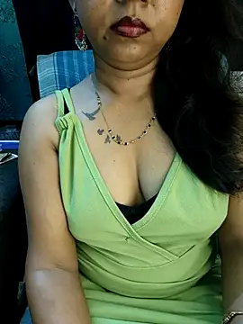 Sexy juhee online show from April 23, 2026, 1:35 pm