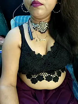 Sexy juhee online show from July 18, 2026, 1:04 pm