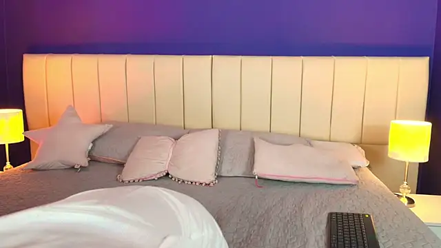 Snapshot of Shizuko_ chatting on October 4, 2025, 7:23 pm Shizuko online show from October 4, 2025, 7:23 pm