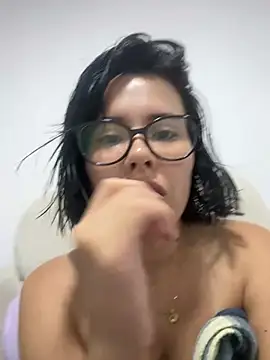 girldom online show from July 24, 2026, 2:42 am