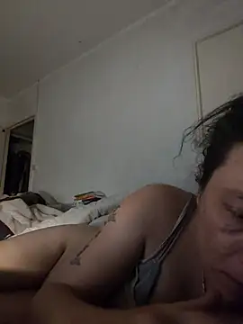 Snapshot of zeousseelphie chatting on September 15, 2025, 8:09 pm zeousseelphie online show from September 15, 2025, 8:09 pm