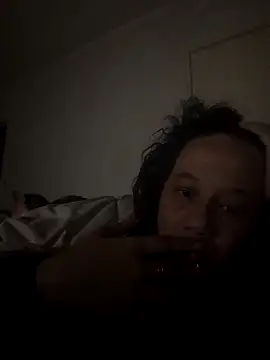 Snapshot of zeousseelphie chatting on September 28, 2025, 5:02 am zeousseelphie online show from September 28, 2025, 5:02 am