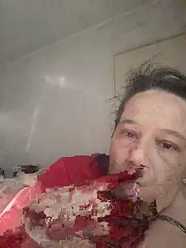 Snapshot of zeousseelphie chatting on October 13, 2025, 10:37 am zeousseelphie online show from October 13, 2025, 10:37 am