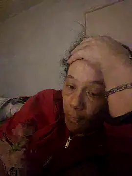 Snapshot of zeousseelphie chatting on October 17, 2025, 7:00 am zeousseelphie online show from October 17, 2025, 7:00 am