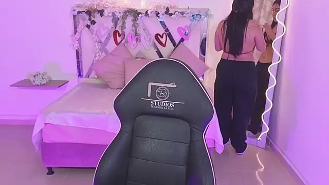 Snapshot of ZURY_TAY chatting on September 23, 2025, 11:46 am ZURY TAY online show from September 23, 2025, 11:46 am