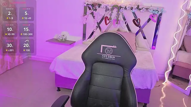 Snapshot of ZURY_TAY chatting on October 27, 2025, 11:36 am ZURY TAY online show from October 27, 2025, 11:36 am