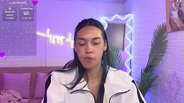 artemiss tay online show from October 8, 2025, 7:11 pm