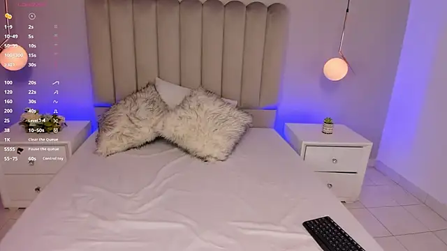 Dani rosse  online show from September 30, 2025, 12:43 pm