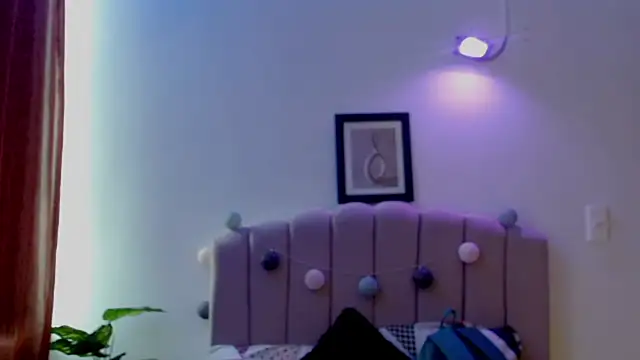 Snapshot of Evanss_lx chatting on August 3, 2026, 7:28 pm Evanss lx online show from August 3, 2026, 7:28 pm