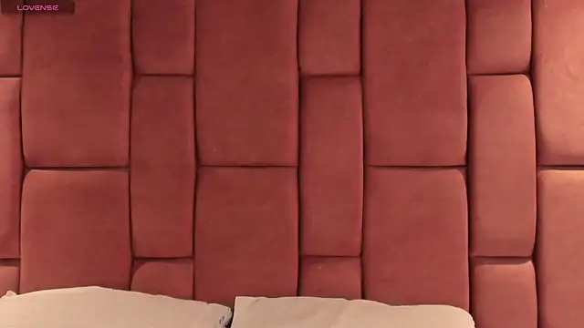 Snapshot of AlannaJonnes chatting on September 14, 2025, 6:51 pm AlannaJonnes online show from September 14, 2025, 6:51 pm