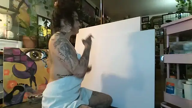 Snapshot of Av3ryyBe3 chatting on September 14, 2025, 12:10 am Av3ryyBe3 online show from September 14, 2025, 12:10 am