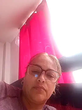 Snapshot of Lady_16 chatting on December 3, 2025, 3:43 pm Lady 16 online show from December 3, 2025, 3:43 pm