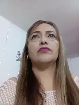 Snapshot of Lady_16 chatting on December 17, 2025, 3:45 am Lady 16 online show from December 17, 2025, 3:45 am