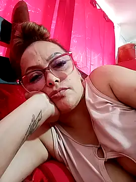 Snapshot of Lady_16 chatting on February 10, 2026, 3:27 pm Lady 16 online show from February 10, 2026, 3:27 pm