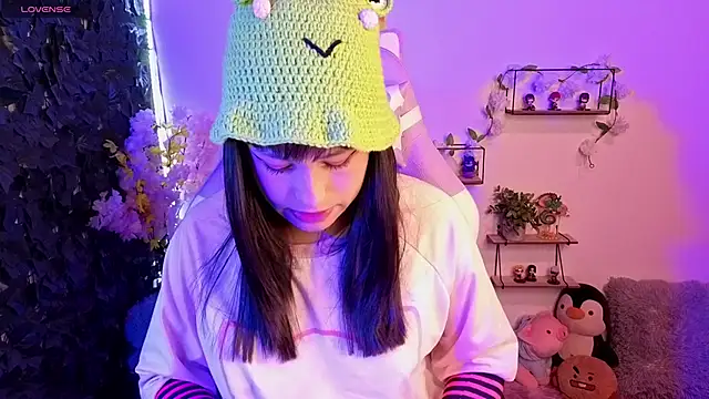 Eymmy 24 online show from February 22, 2026, 3:29 am