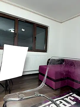 MiaKiittyy online show from November 1, 2025, 1:07 am