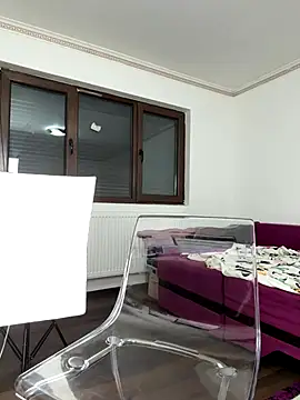 MiaKiittyy online show from November 13, 2025, 1:04 am