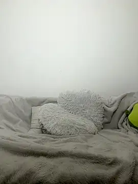 MiaKiittyy online show from March 10, 2026, 10:59 pm