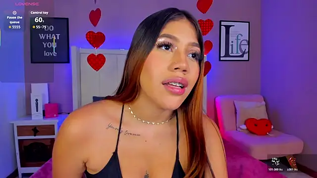 sarahyessica online show from February 20, 2026, 3:03 am