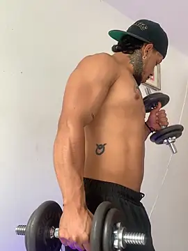 Snapshot of DeimonOficial chatting on October 21, 2025, 4:30 pm DeimonOficial online show from October 21, 2025, 4:30 pm