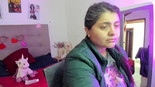 TifanyAmazinng online show from February 19, 2026, 12:34 pm