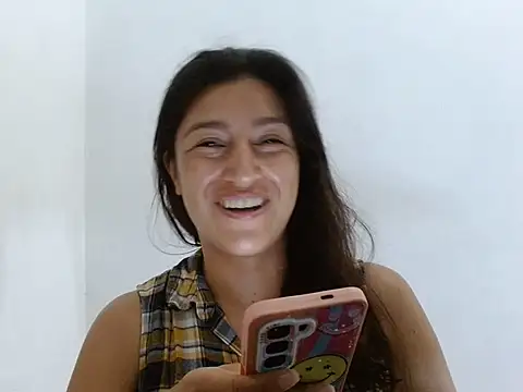 Snapshot of SarahFriendly chatting on May 22, 2026, 11:49 am SarahFriendly online show from May 22, 2026, 11:49 am