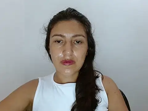 Snapshot of SarahFriendly chatting on May 25, 2026, 6:25 pm SarahFriendly online show from May 25, 2026, 6:25 pm