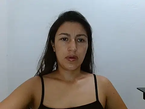 Snapshot of SarahFriendly chatting on June 14, 2026, 1:57 pm SarahFriendly online show from June 14, 2026, 1:57 pm