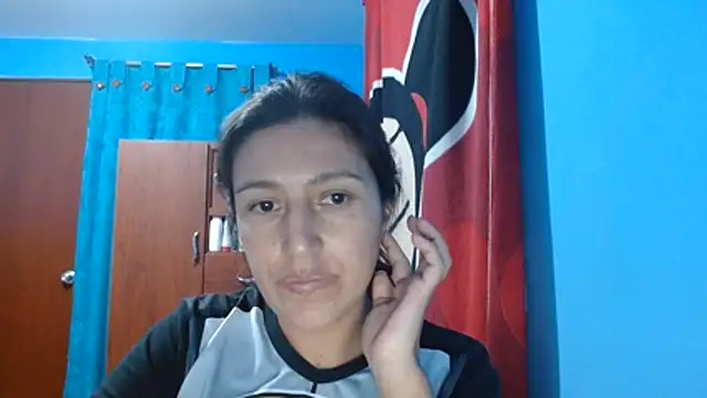 Snapshot of SarahFriendly chatting on July 9, 2026, 1:42 am SarahFriendly online show from July 9, 2026, 1:42 am