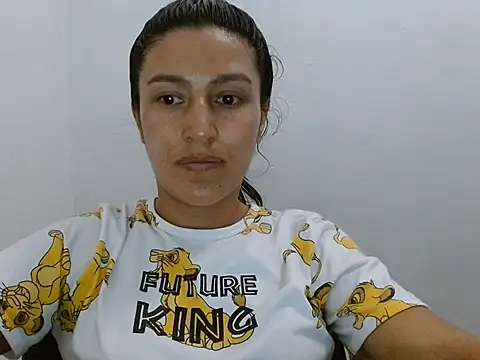 Snapshot of SarahFriendly chatting on July 13, 2026, 8:22 pm SarahFriendly online show from July 13, 2026, 8:22 pm