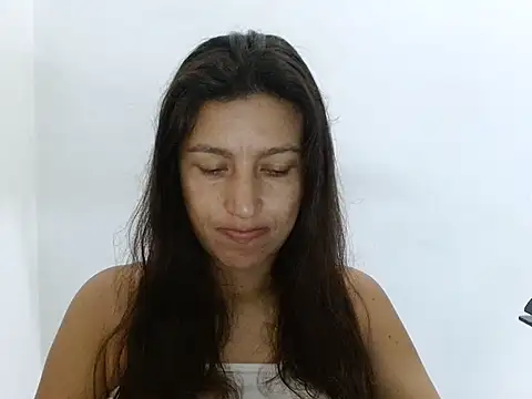 Snapshot of SarahFriendly chatting on July 27, 2026, 11:39 am SarahFriendly online show from July 27, 2026, 11:39 am