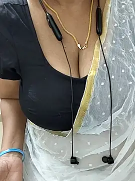 tami lavanya online show from August 7, 2026, 4:58 am