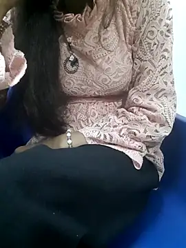 Snapshot of Aarti-kumri chatting on October 8, 2025, 5:16 am Aarti-kumri online show from October 8, 2025, 5:16 am