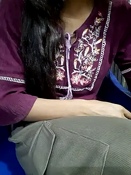 Snapshot of Aarti-kumri chatting on October 30, 2025, 4:52 pm Aarti-kumri online show from October 30, 2025, 4:52 pm