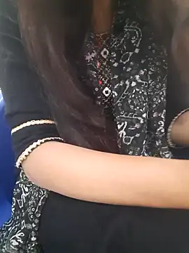 Snapshot of Aarti-kumri chatting on November 7, 2025, 5:24 pm Aarti-kumri online show from November 7, 2025, 5:24 pm