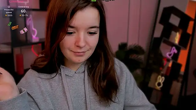 Snapshot of nika-still chatting on October 11, 2025, 9:30 am nika-still online show from October 11, 2025, 9:30 am