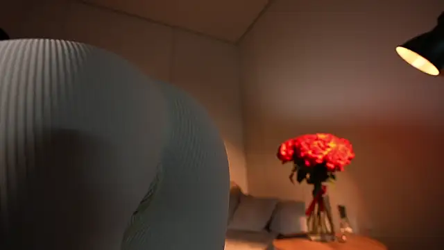 Snapshot of Noctivelle chatting on October 30, 2025, 7:58 pm Noctivelle online show from October 30, 2025, 7:58 pm