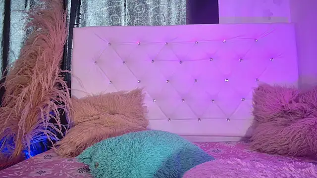 tatixxxvega online show from July 1, 2026, 5:56 pm