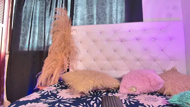 tatixxxvega online show from July 25, 2026, 5:21 pm