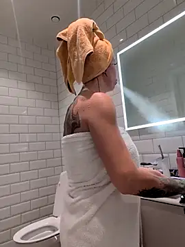 Snapshot of sexygilf82 chatting on November 13, 2025, 9:36 pm sexygilf82 online show from November 13, 2025, 9:36 pm