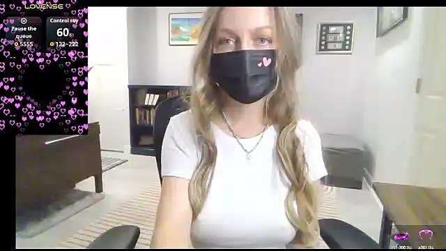 Snapshot of Magical_Milf_MelissaXX chatting on October 1, 2025, 5:19 pm Magical Milf MelissaXX online show from October 1, 2025, 5:19 pm