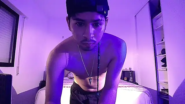 Snapshot of Dimax_xxx chatting on October 18, 2025, 7:36 pm Dimax xxx online show from October 18, 2025, 7:36 pm