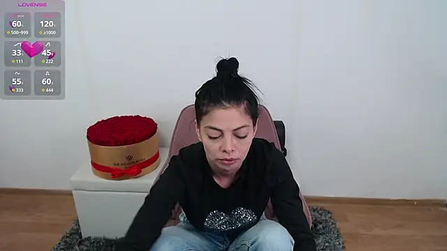 LadyLiia online show from May 1, 2026, 3:55 am
